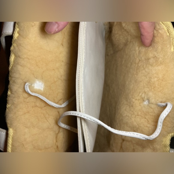 UGG Women's Tan and White Shearling Tote Bag - Picture 4 of 10